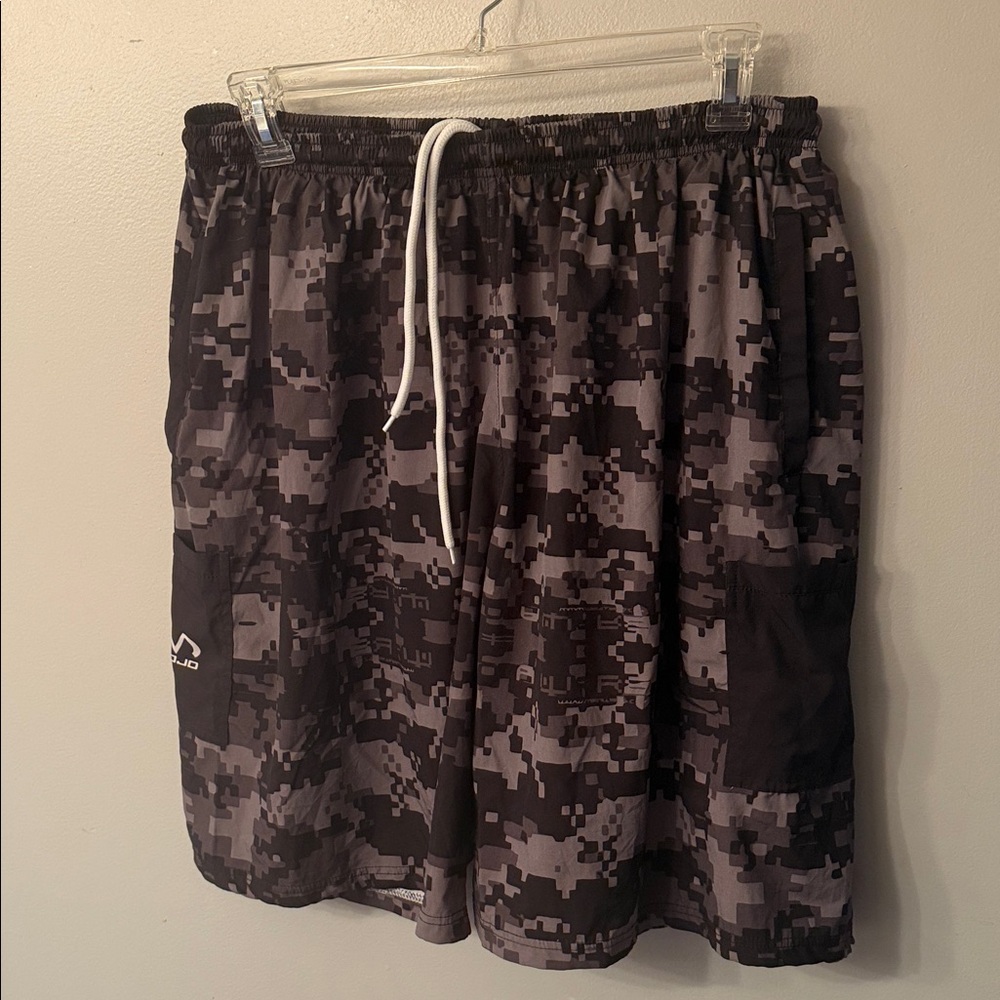 Mada Men's Athletic Shorts - Black Camo